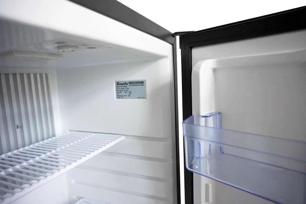 1.6 Cu.ft Black Mini Refrigerator P895278