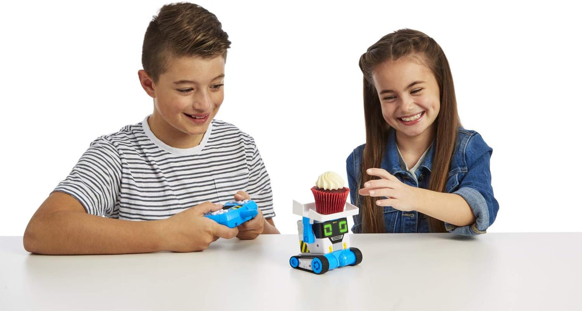 Interactive Remote Control Robot with Accessories Y704943