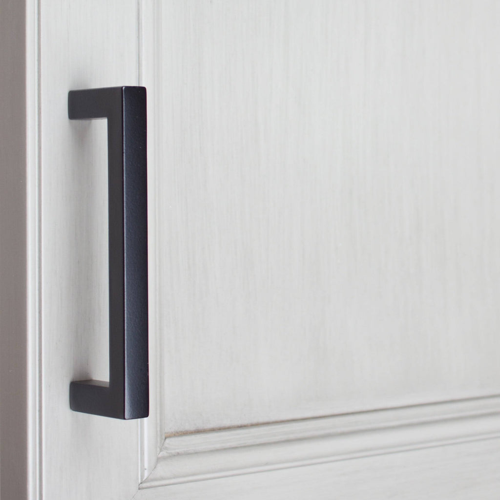 25 Pack Black Cabinet Pull O211