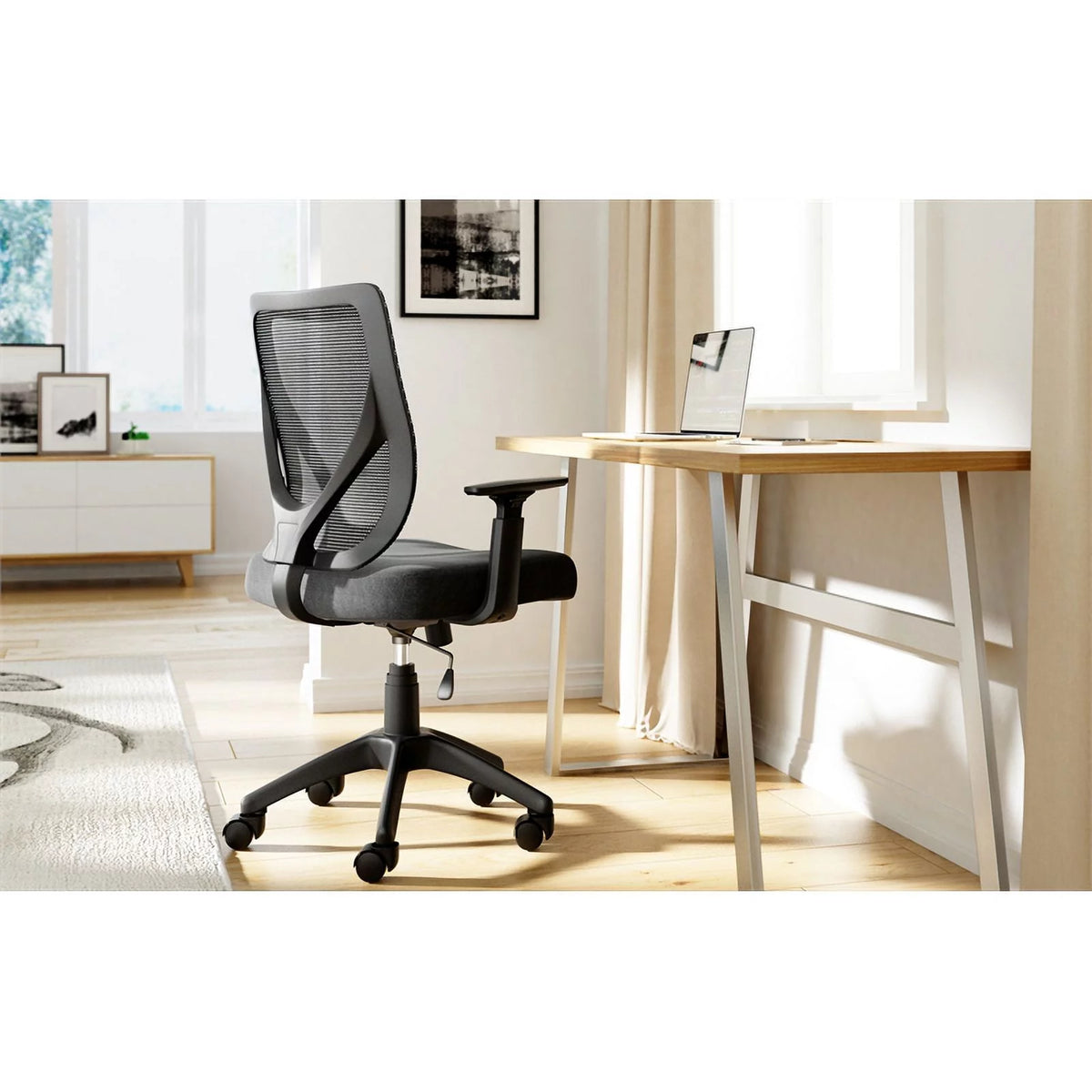 Black Mesh Office Chair with Nylon Base C7387