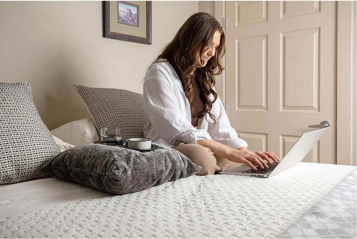 Pillow that Flips into Beverage Caddy J412795