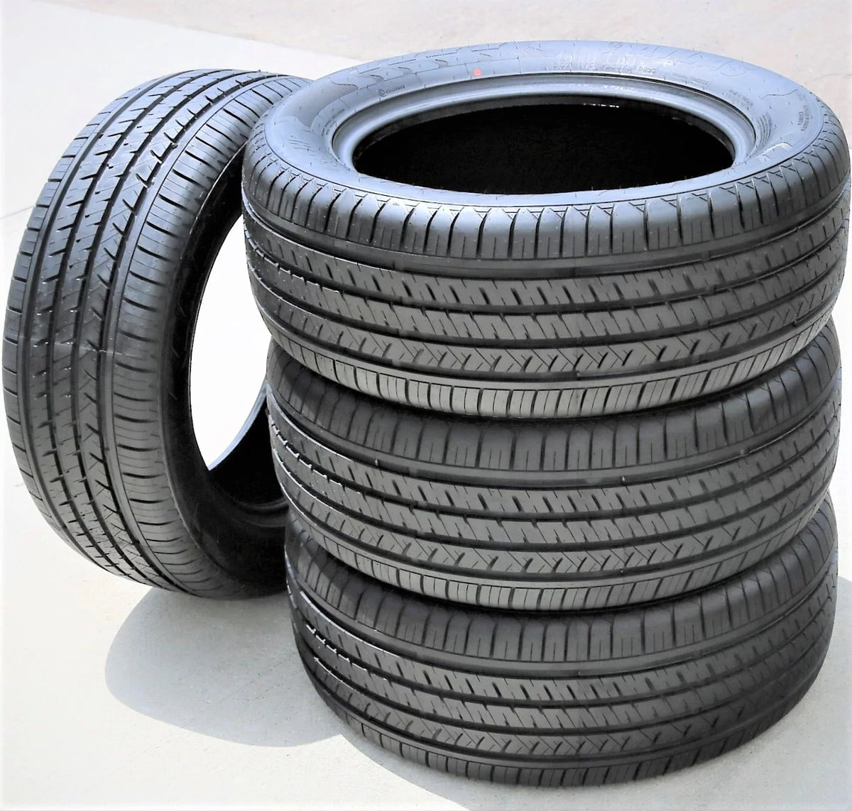 255/55R18 109V XL A/S Performance Tire W879005
