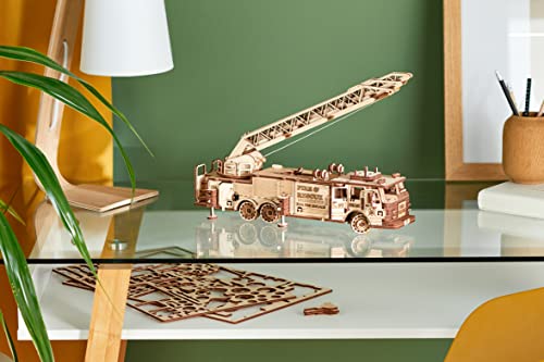 3D Wooden Puzzle Fire Truck Mechanical Model Kit with Wind Up Mechanism, 439 Pieces V96131