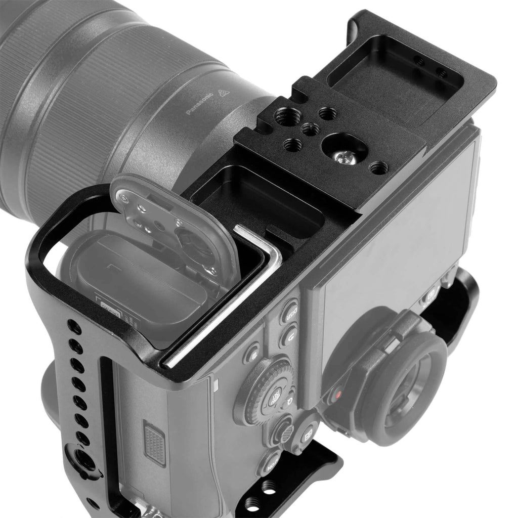 Shape Cage with Top Handle for Panasonic Lumix S1/S1R Cameras F922194