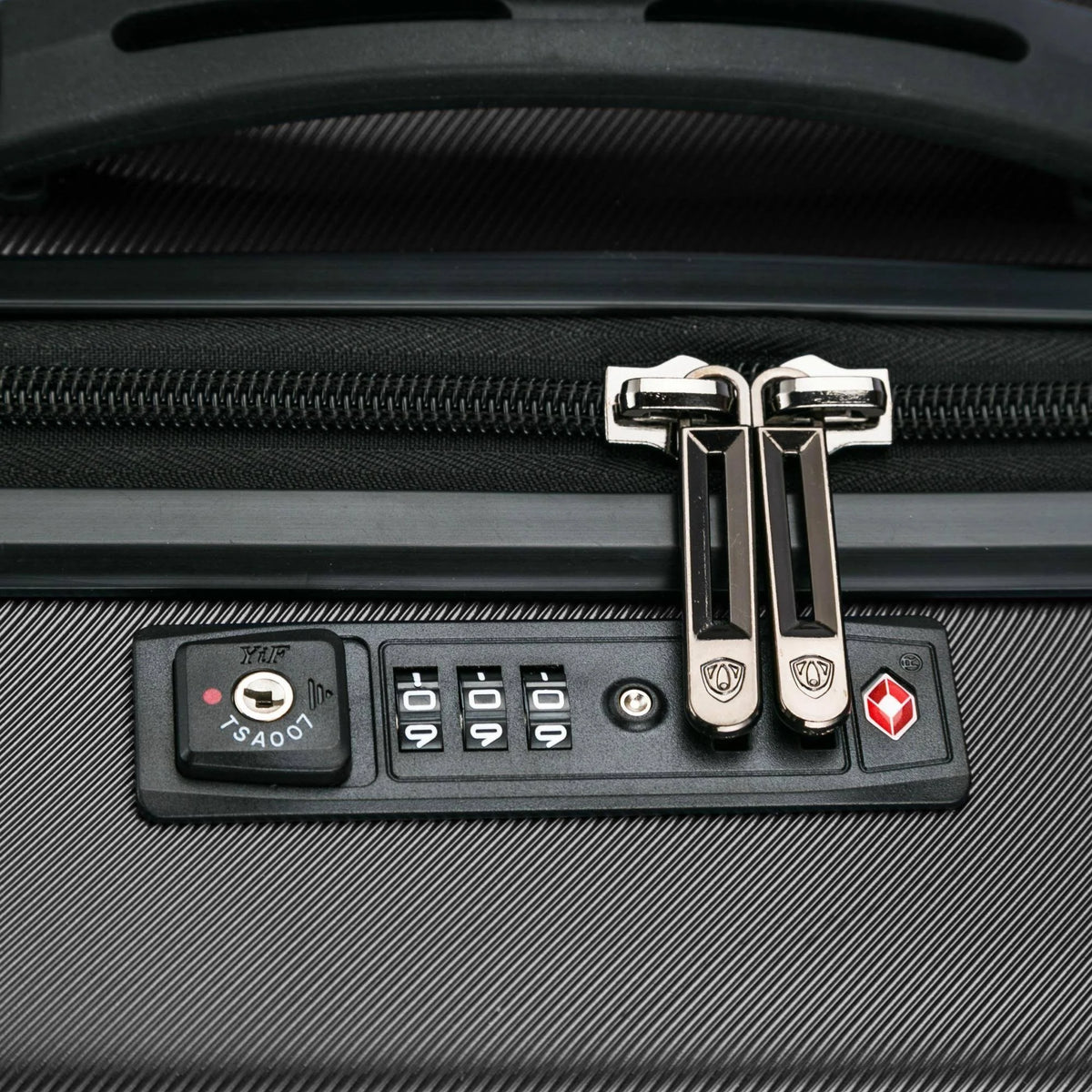 21 in. Metallic Grey Polycarbonate Spinner O37598