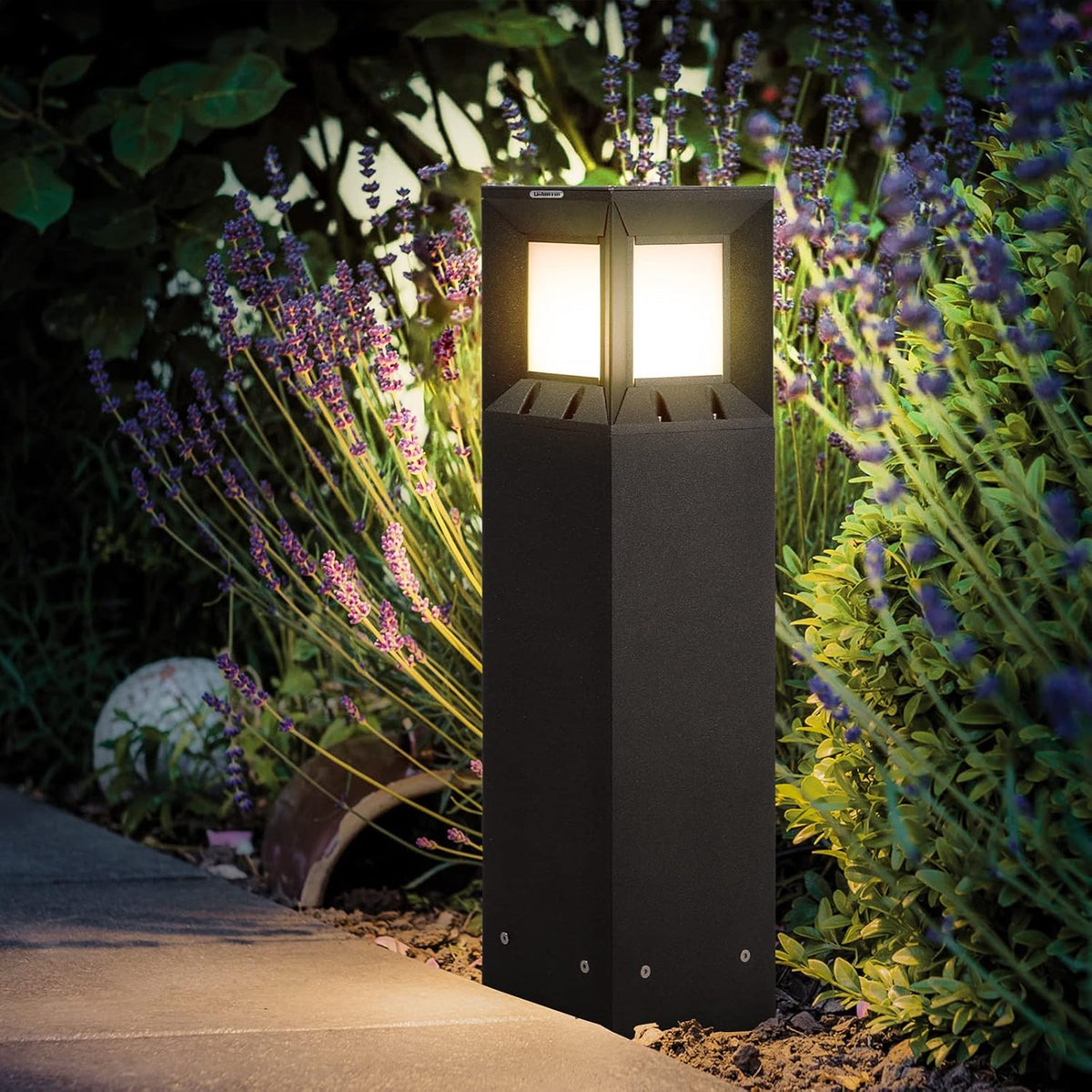 IP54 Waterproof 3000K LED 32 Inches Solar Landscape Path Light R98197