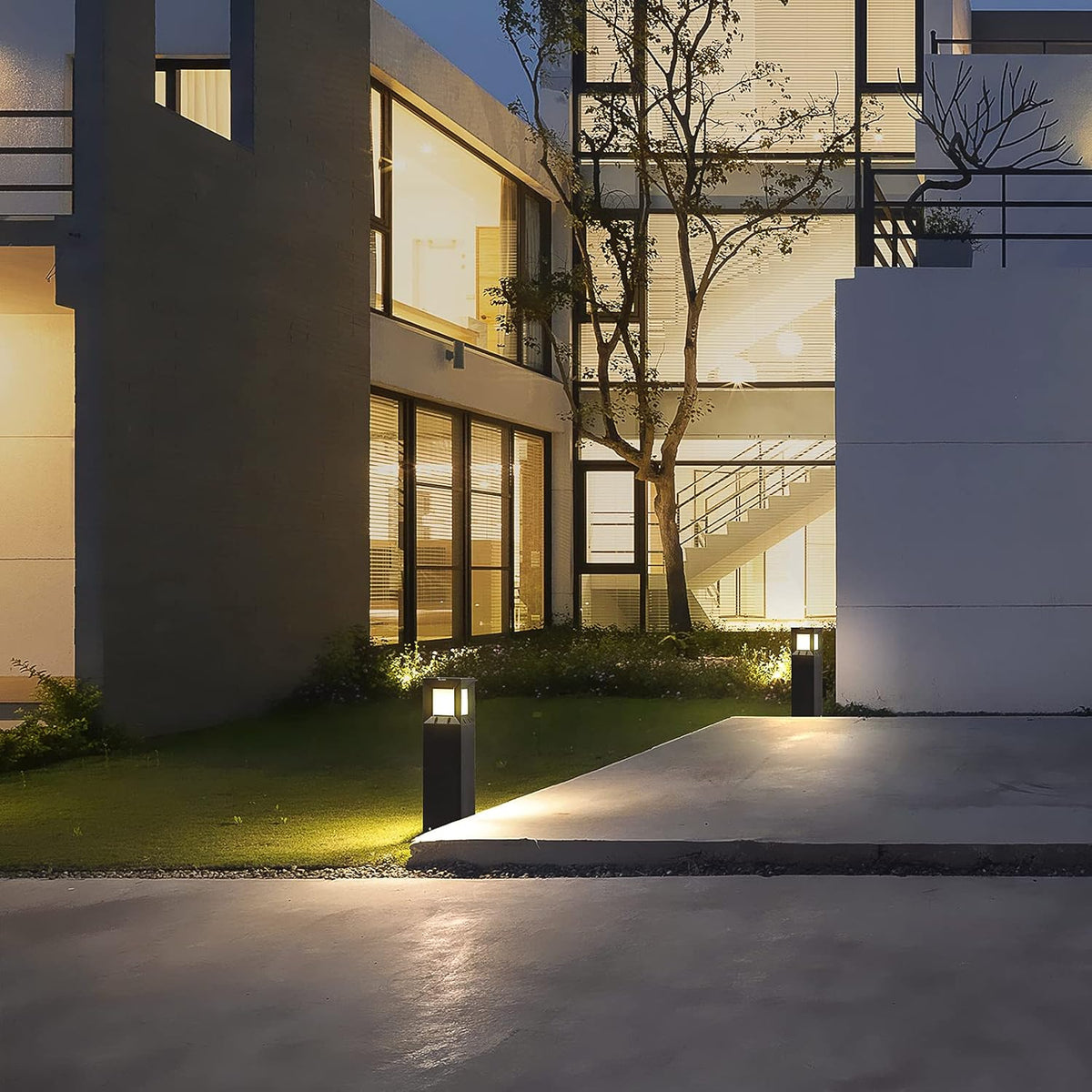 IP54 Waterproof 3000K LED 32 Inches Solar Landscape Path Light R98197