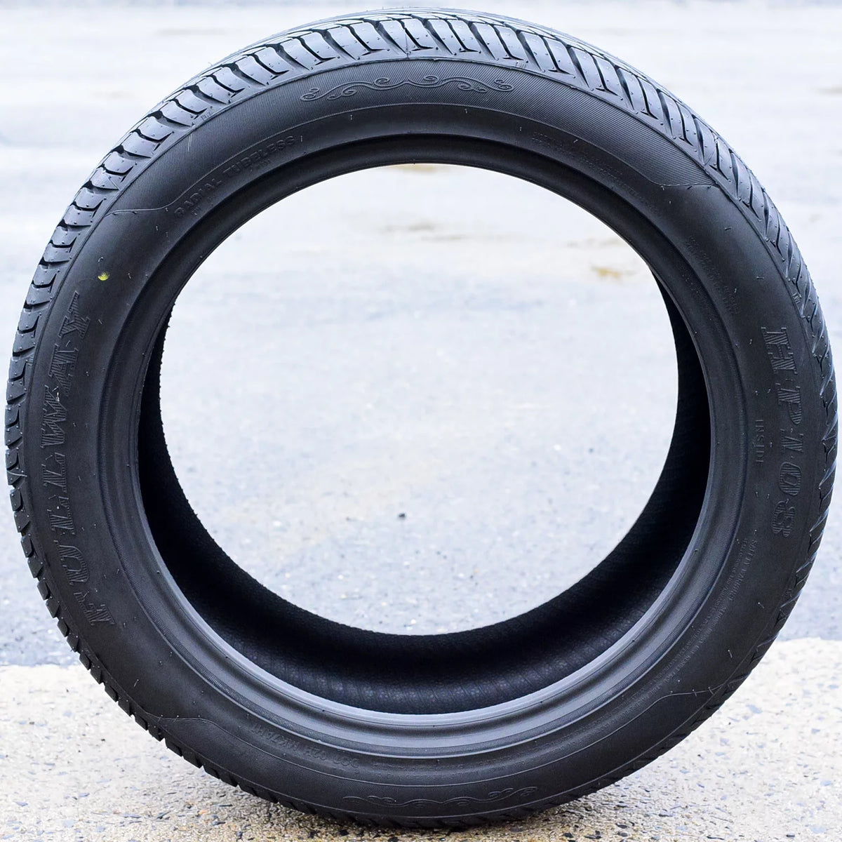 235/55R18 ZR 104W XL High Performance Tires Set of 4 G851038