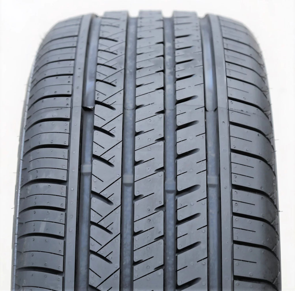 255/55R18 109V XL A/S Performance Tire W879005